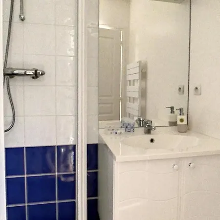 Appartement A 50m De La Avec Parking - 6 Personnes, Animaux Admis - Fr-1-236-101